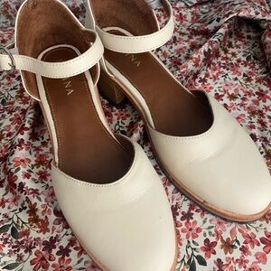 Chic Cream Heels with Ankle Strap